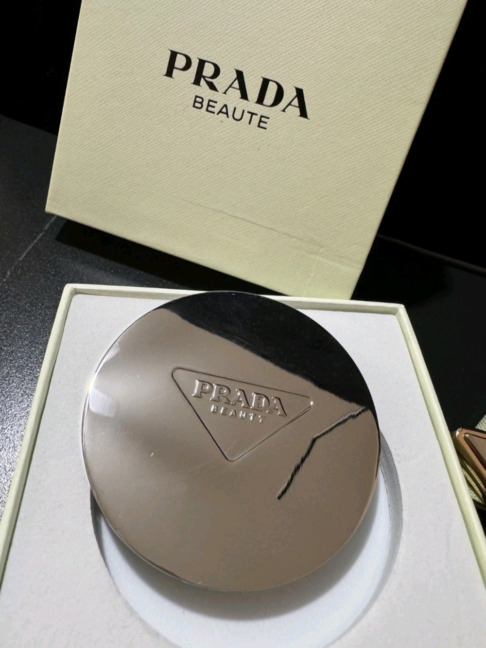 Prada GWP Beauty Silver Compact Mirror NIB - Picture 3 of 4
